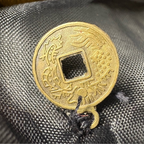 Chinese Silk Frog Pouch-Green Floral with Gold Frog Charm - Great For Small Gift - Picture 9 of 12